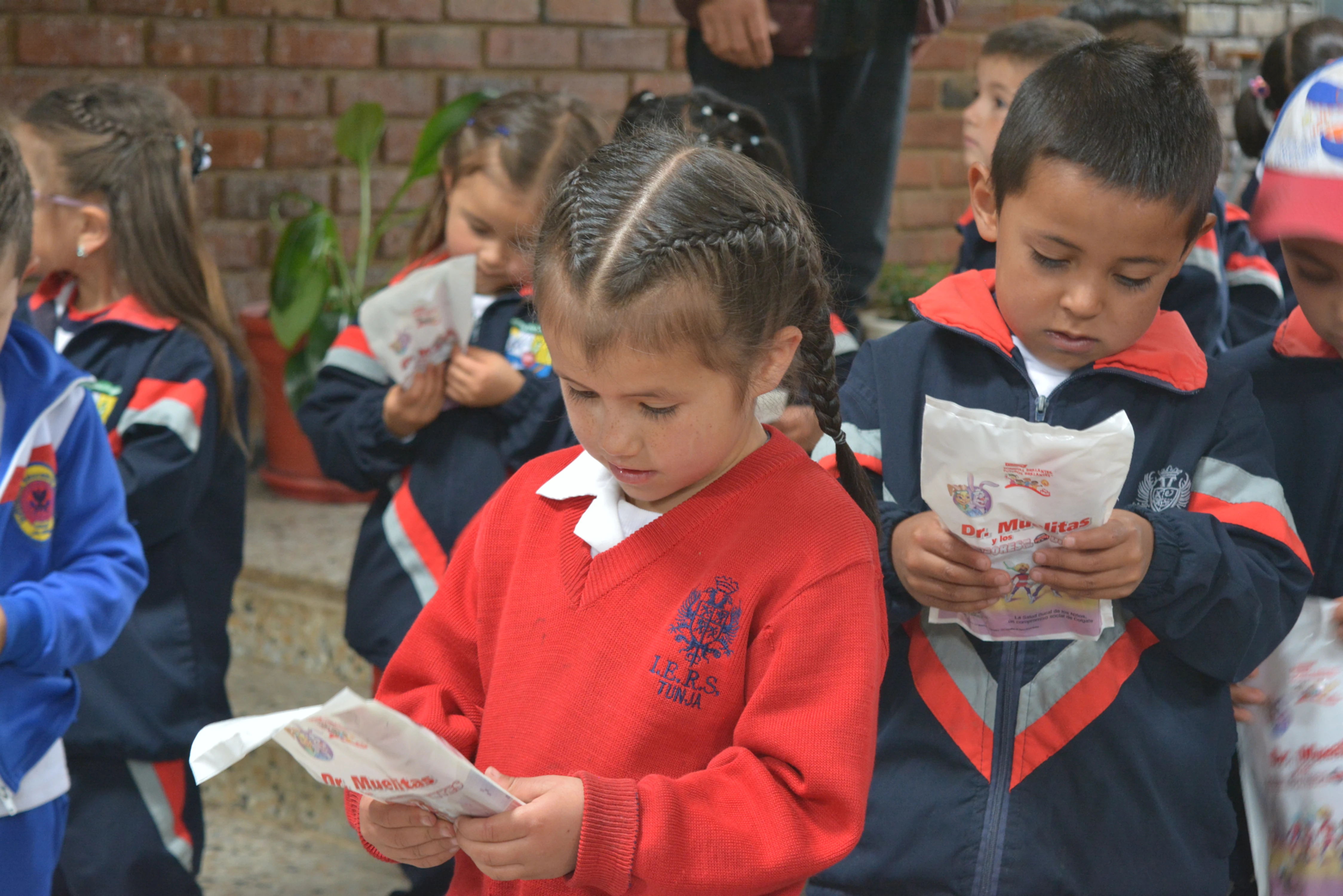 Escolares de la institución educativa rural del sur, vereda Runta abajo