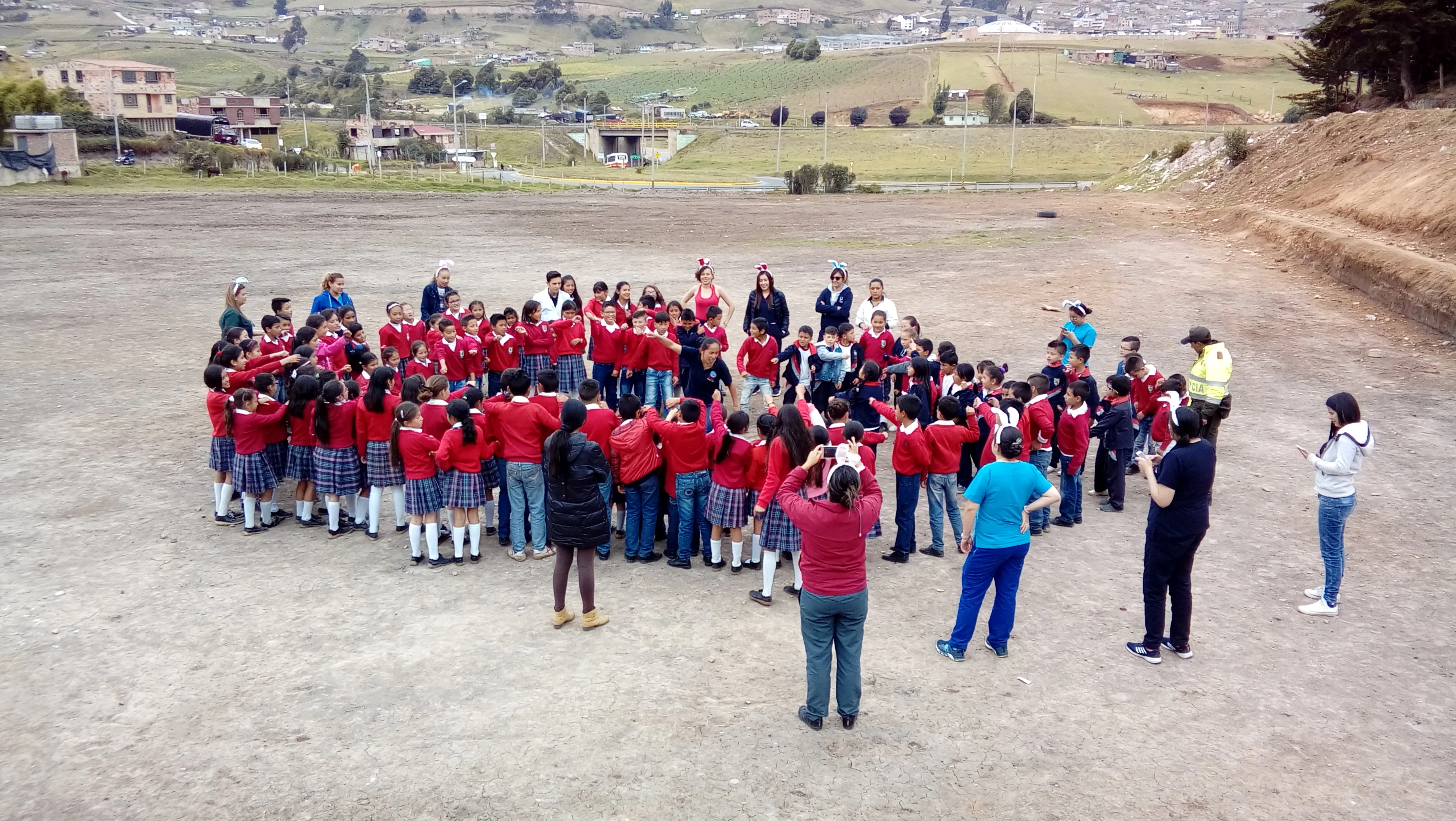 Escolares de la institución educativa rural del sur, vereda Runta abajo