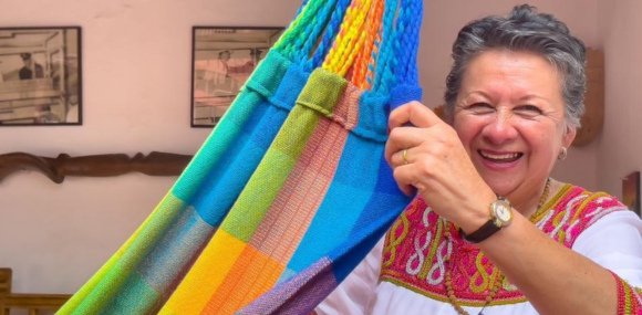 Una vida tejida entre hilos y memorias: María Elba Rincón Correa 