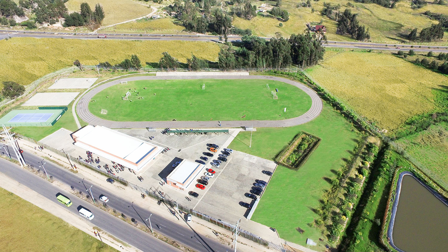 galerías programas_0004_dron aerea campus deportivo.jpg