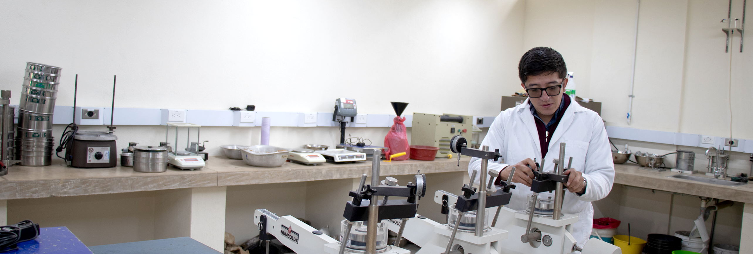 Laboratorio-geotecnia-y-pavimentos