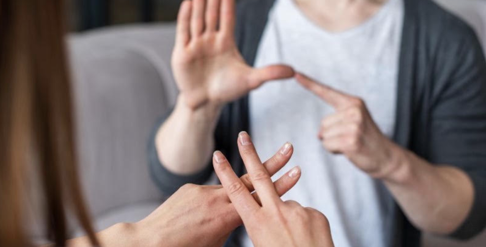 Campaña “Mis manos también hablan”