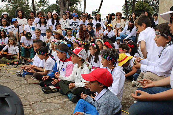 Instituciones educativas como el colegio Mandala, el colegio Andino, la Universidad Santo Tomas, la Uptc y la Universidad de Boyacá, entre otros, estuvieron presentes.