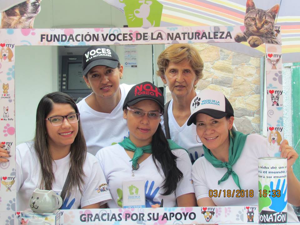 Foto voluntarios de la donatón