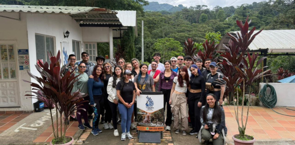 Estudiantes de Comunicación Social de la UdB