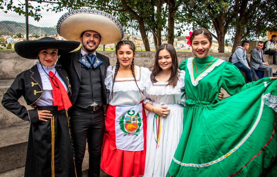 Feria de Países una integración Universitaria