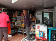 Bienvenida al barrio con lugares icónicos del lugar 