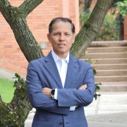 Dr. Andrés Correal Cuervo, Director General.