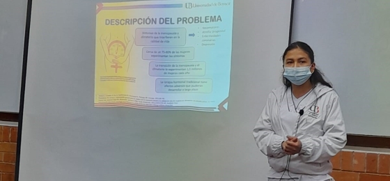 Estudiante Nelcy Bautista en la presentación de su proyecto el pasado mes de mayo en las instalaciones de la Universidad de Boyacá.