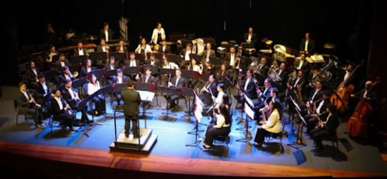 La banda sinfónica traen la montaña y el río llegan al auditorio
