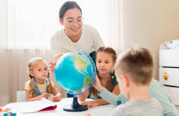 Carrera Profesional - Pregrado - Licenciatura en Pedagogía Infantil