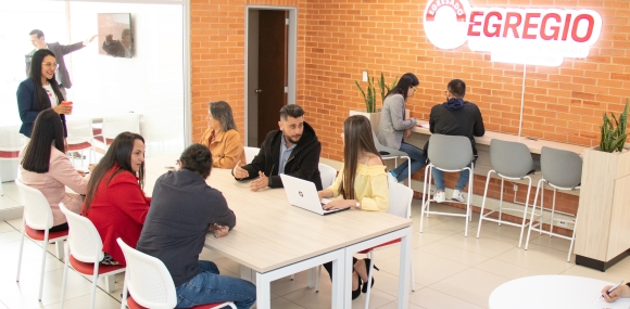 Centro de Gestión y Servicios para el Egresado - Egregio